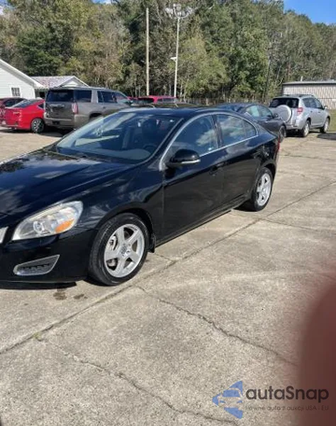 2012 Volvo S60 T5 z USA, uszkodzony, nr VIN YV1622FS2C2116540